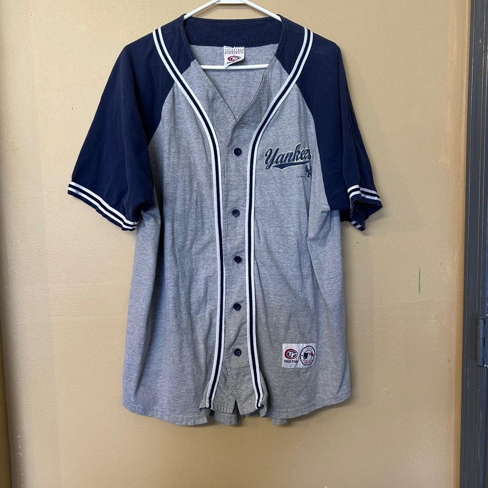 True Fan New York Yankees Baseball Jersey Shirt Mens XL Gray Navy Blue‎ MLB
